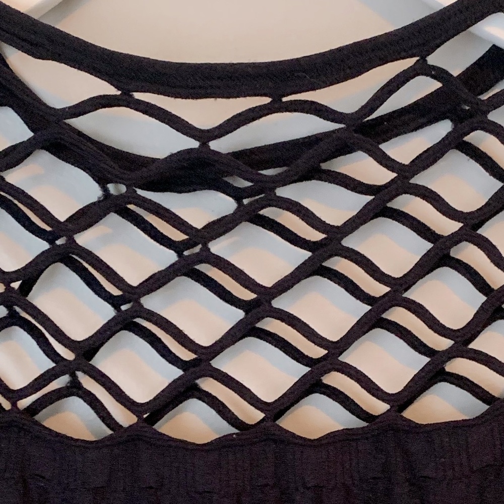 Black camisole spandex type top - Picture 5 of 9
